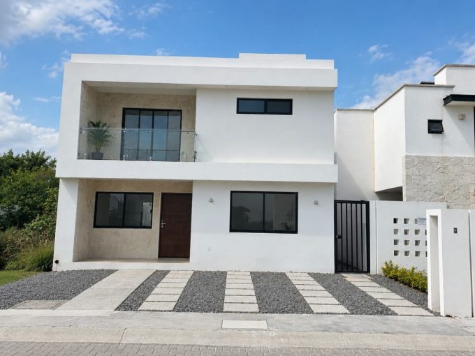 CASA EN VENTA PORTALEGRE