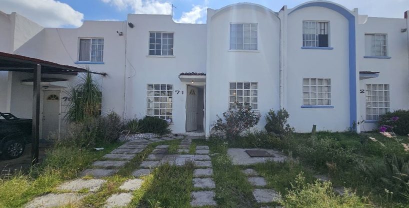 CASA EN VENTA CUMBRES DEL ROBLE