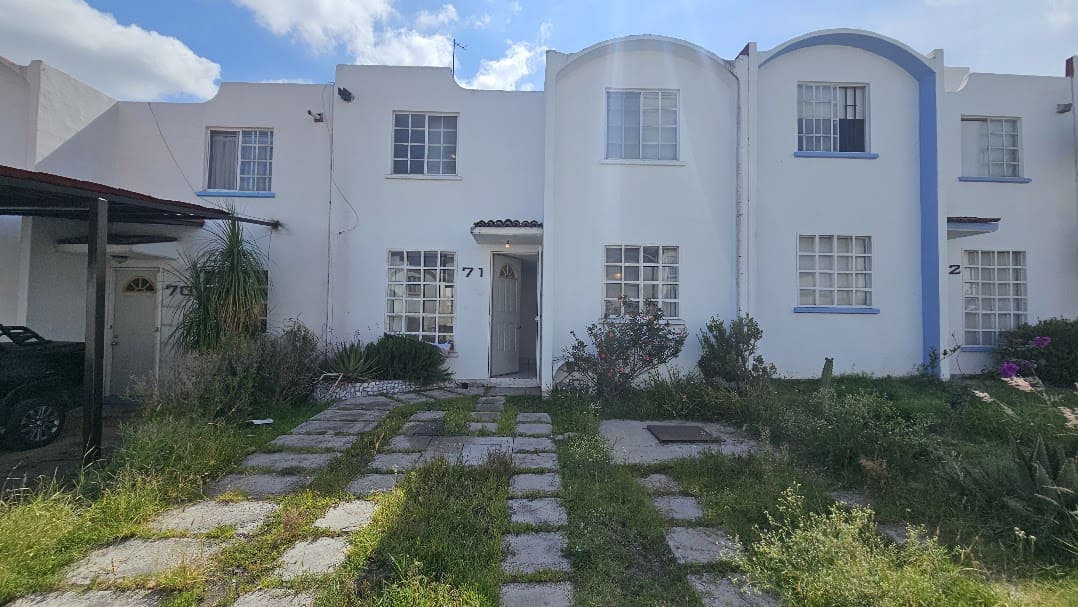 CASA EN VENTA CUMBRES DEL ROBLE