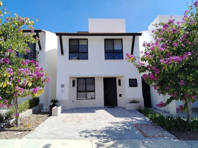 CASA EN VENTA EN EL REFUGIO
