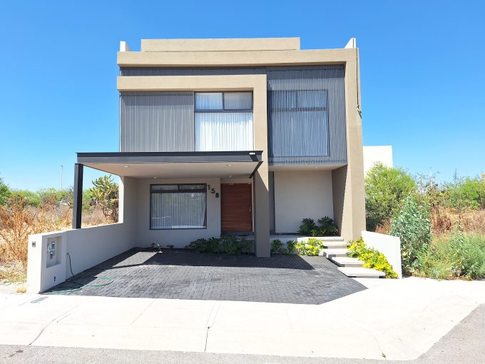 CASA EN VENTA EN ZIBATA EL MARQUES
