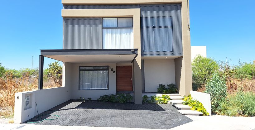 CASA EN VENTA EN ZIBATA EL MARQUES