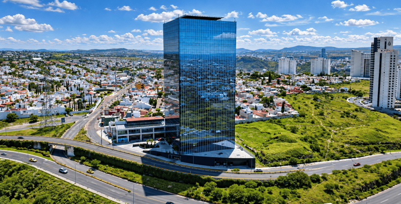 OFICINA EN VENTA EN TORRE TITANIUM EL CAMPANARIO