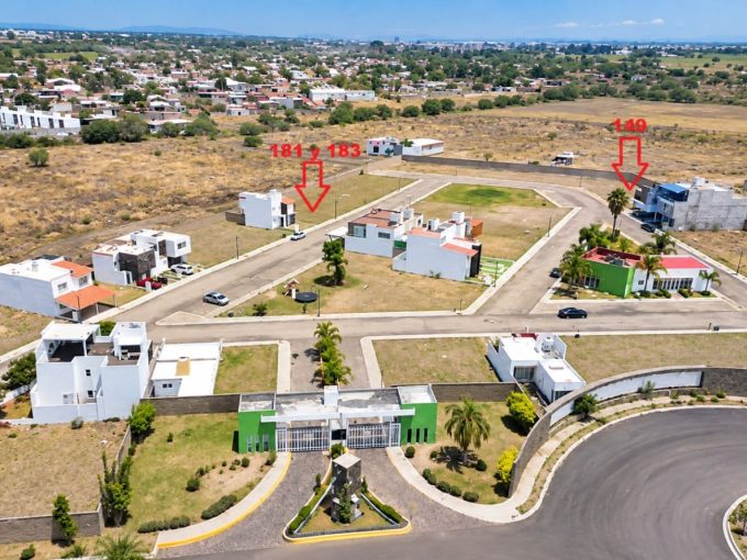TERRENO EN VENTA EN FRACCIONAMIENTO FUENTES DE LA LAJA FUENTES DEL EMPERADOR CELA