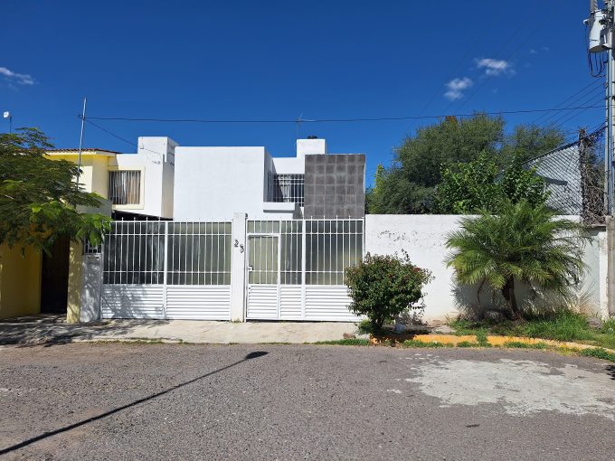 CASA EN VENTA PUEBLITO COLONIAL