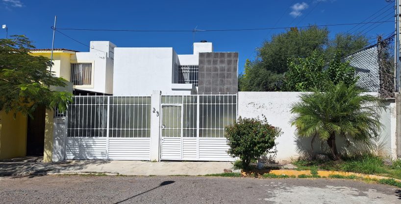 CASA EN VENTA PUEBLITO COLONIAL
